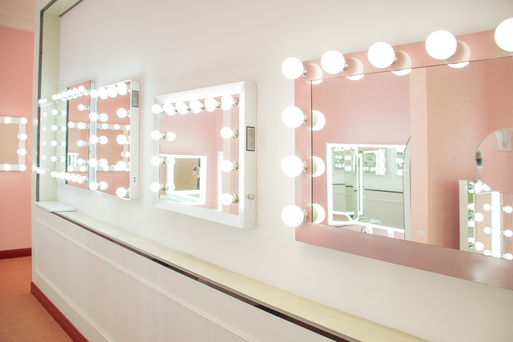 mirror-showroom-2.jpg