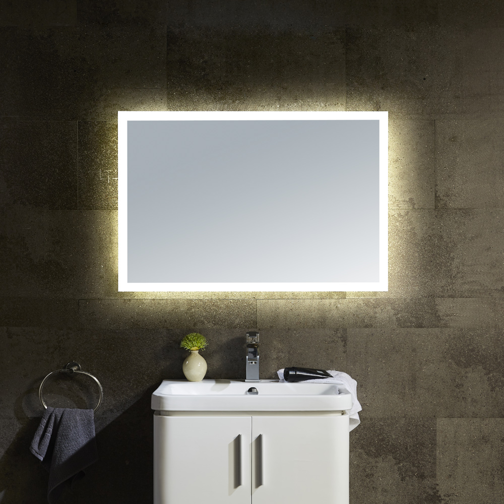 How To Choose The Right Illuminated Mirror For The Bathroom